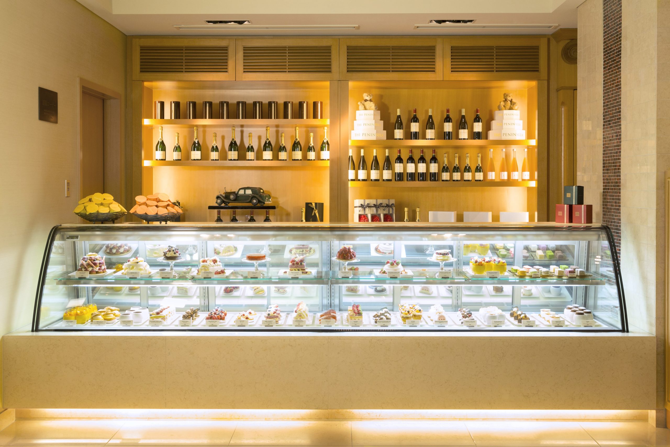 The Peninsula Boutique & Café Cake Counter