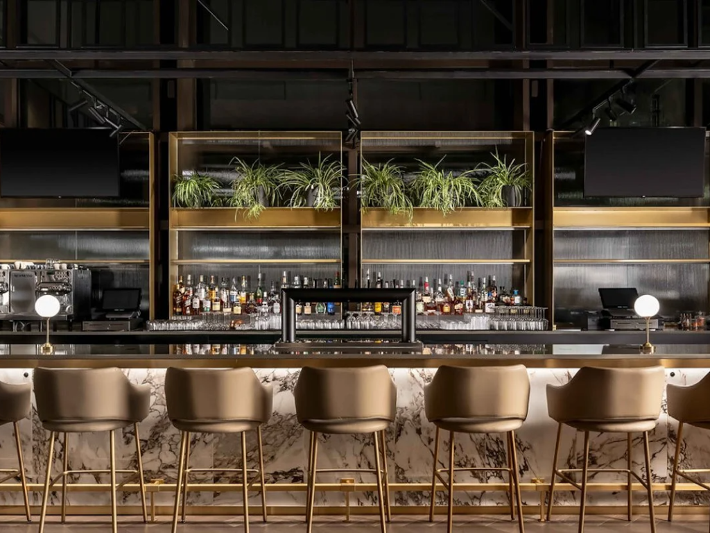 Stanley Restaurant Montreal bar